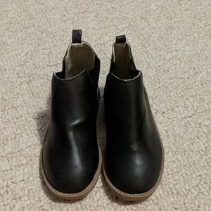 Old Navy girls black Chelsea booties